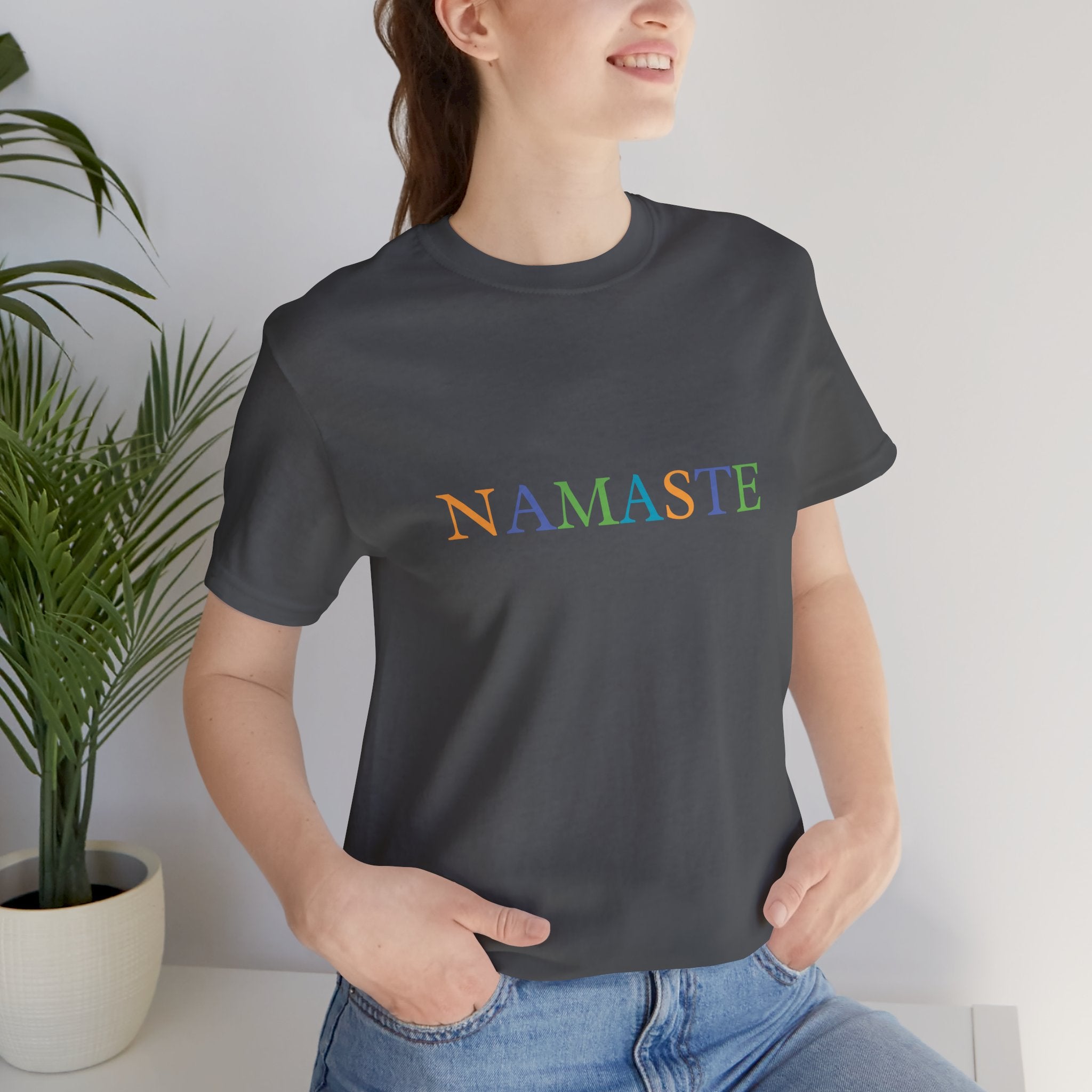 Tramunquiero NAMASTE Unisex T-shirt met ronde halslijn